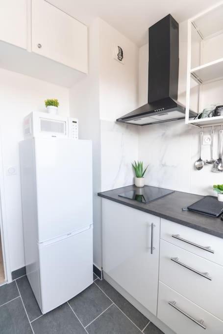 Le Citadin-T1-28M2-Pte Paris M7 Apartment Le Kremlin-Bicêtre Екстериор снимка